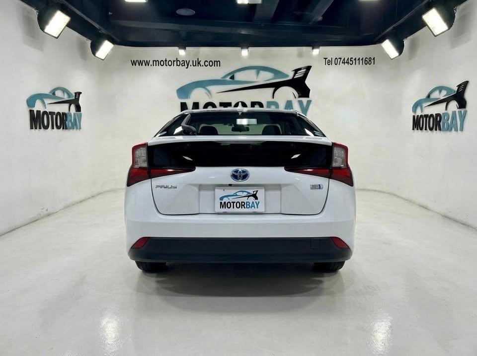 Toyota Prius - Image 5