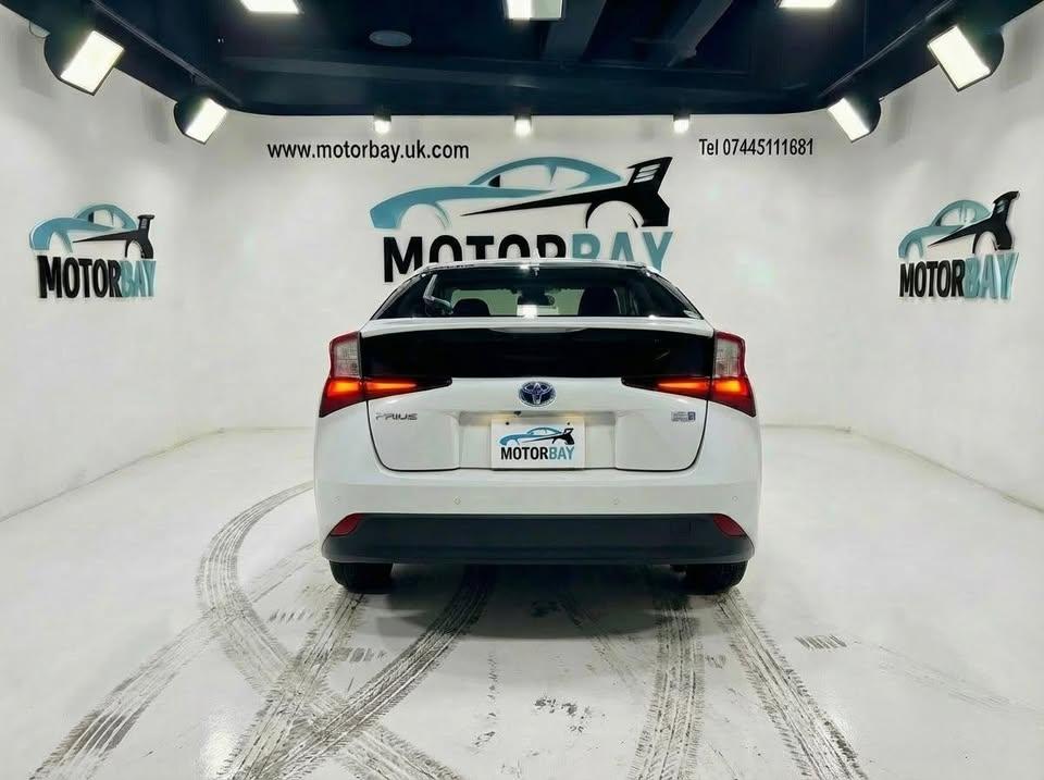Toyota Prius - Image 5