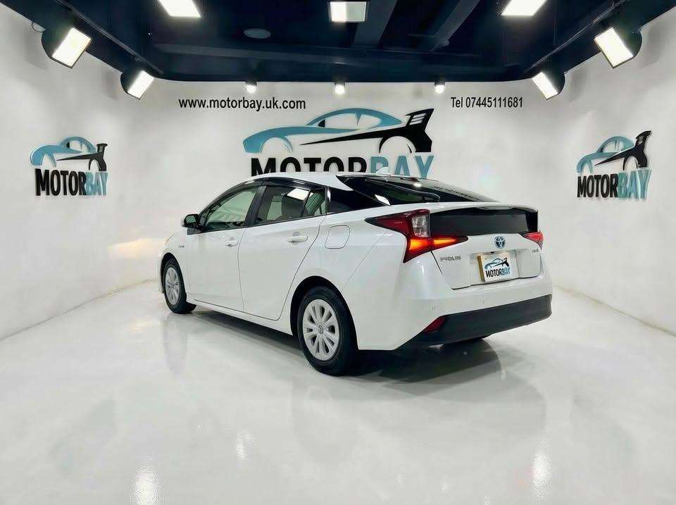 Toyota Prius - Image 6