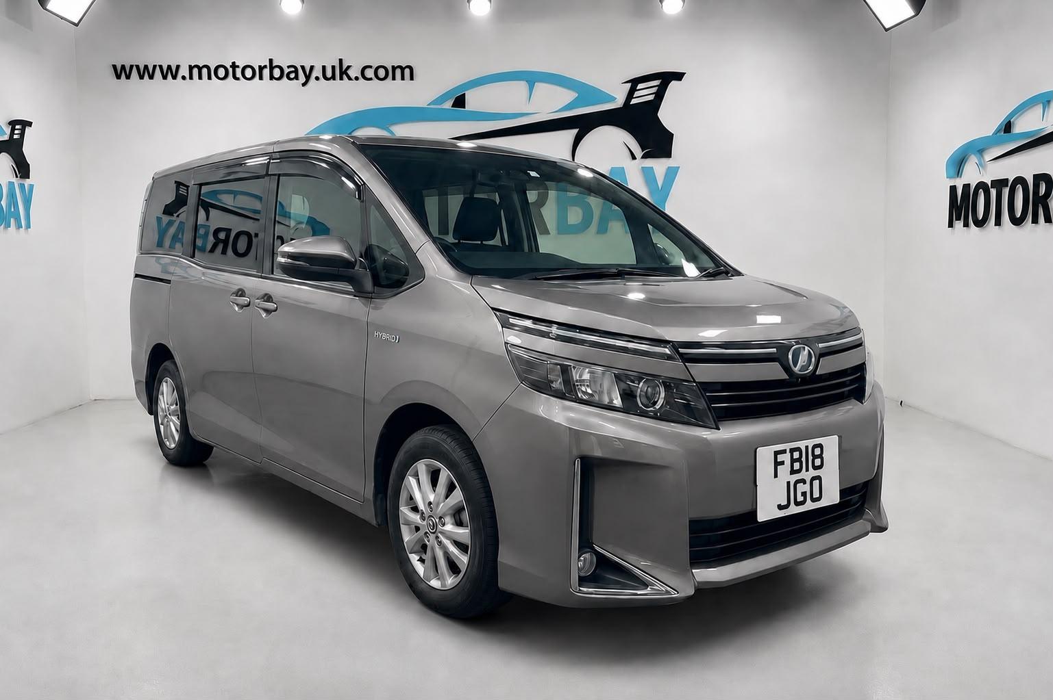 Toyota Voxy - Image 3