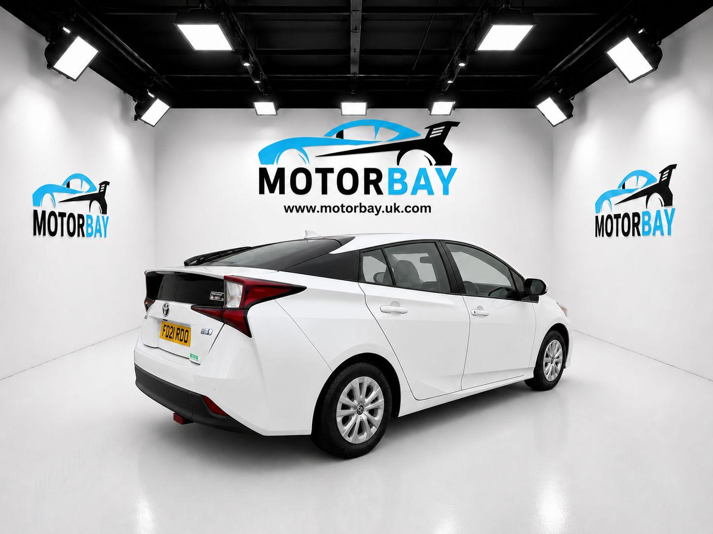 Toyota Prius - Image 6