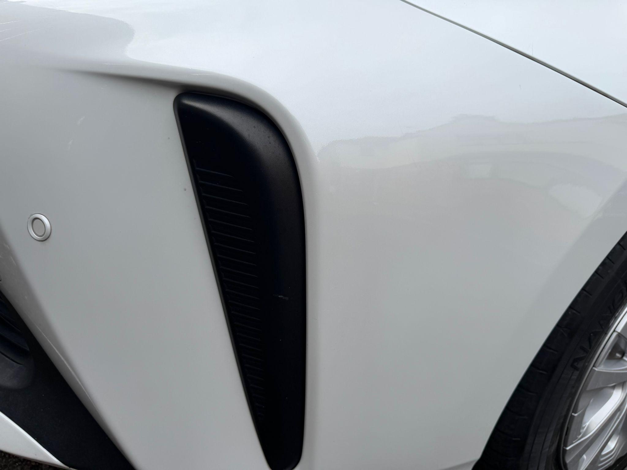 Toyota Prius - Image 17