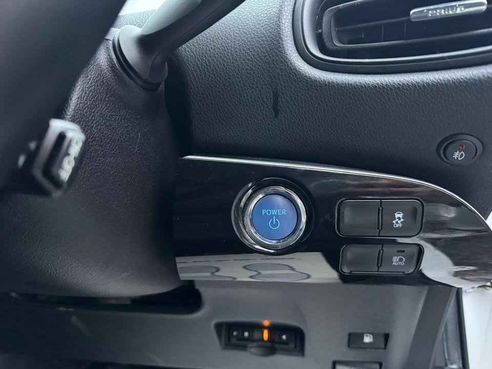 Toyota Prius - Image 14