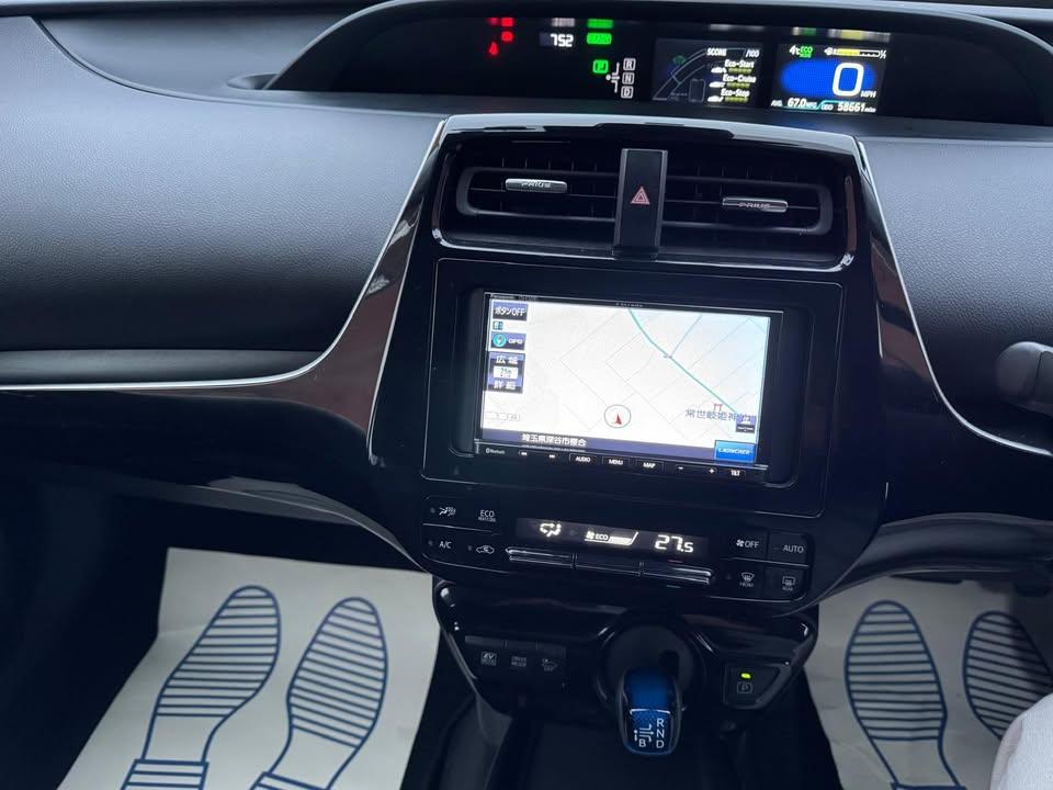 Toyota Prius - Image 15