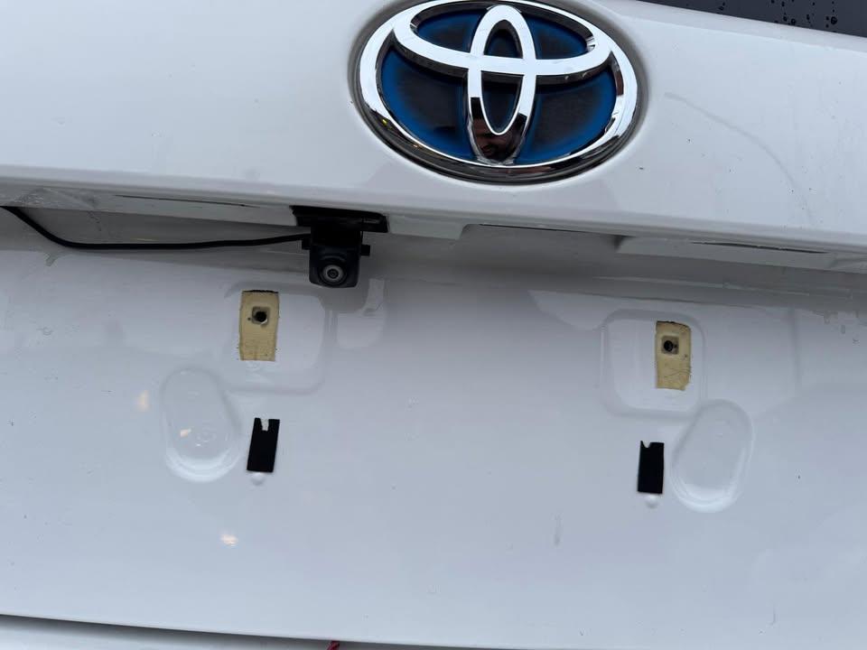 Toyota Prius - Image 16