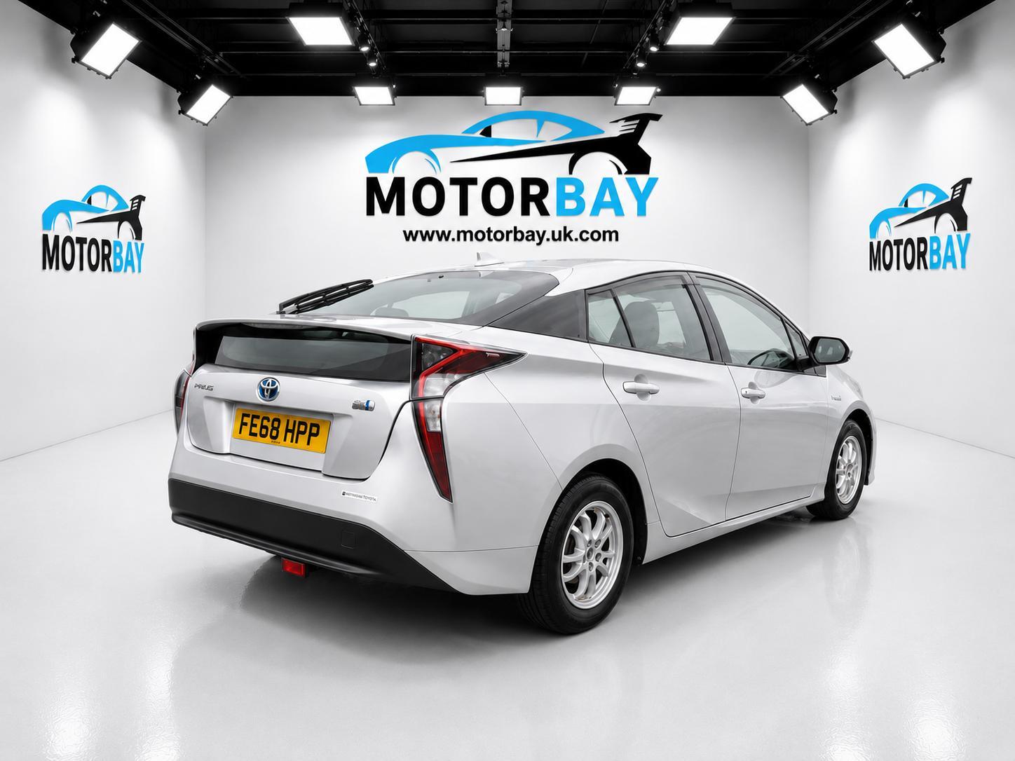 toyota Prius - Image 7