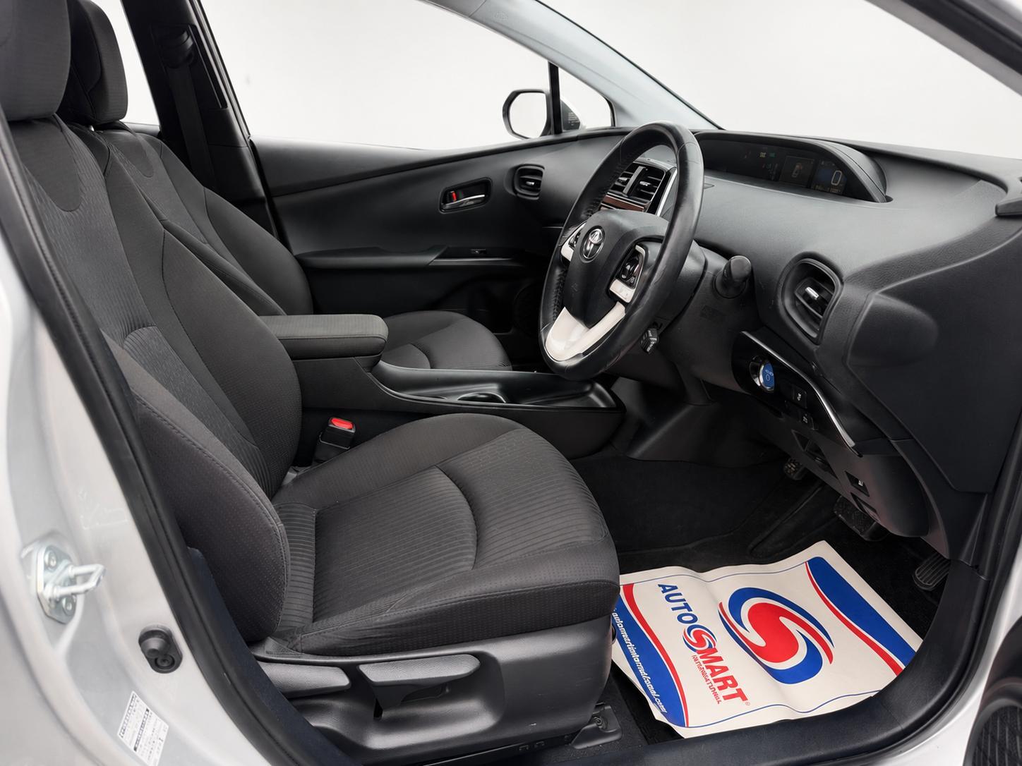 toyota Prius - Image 9