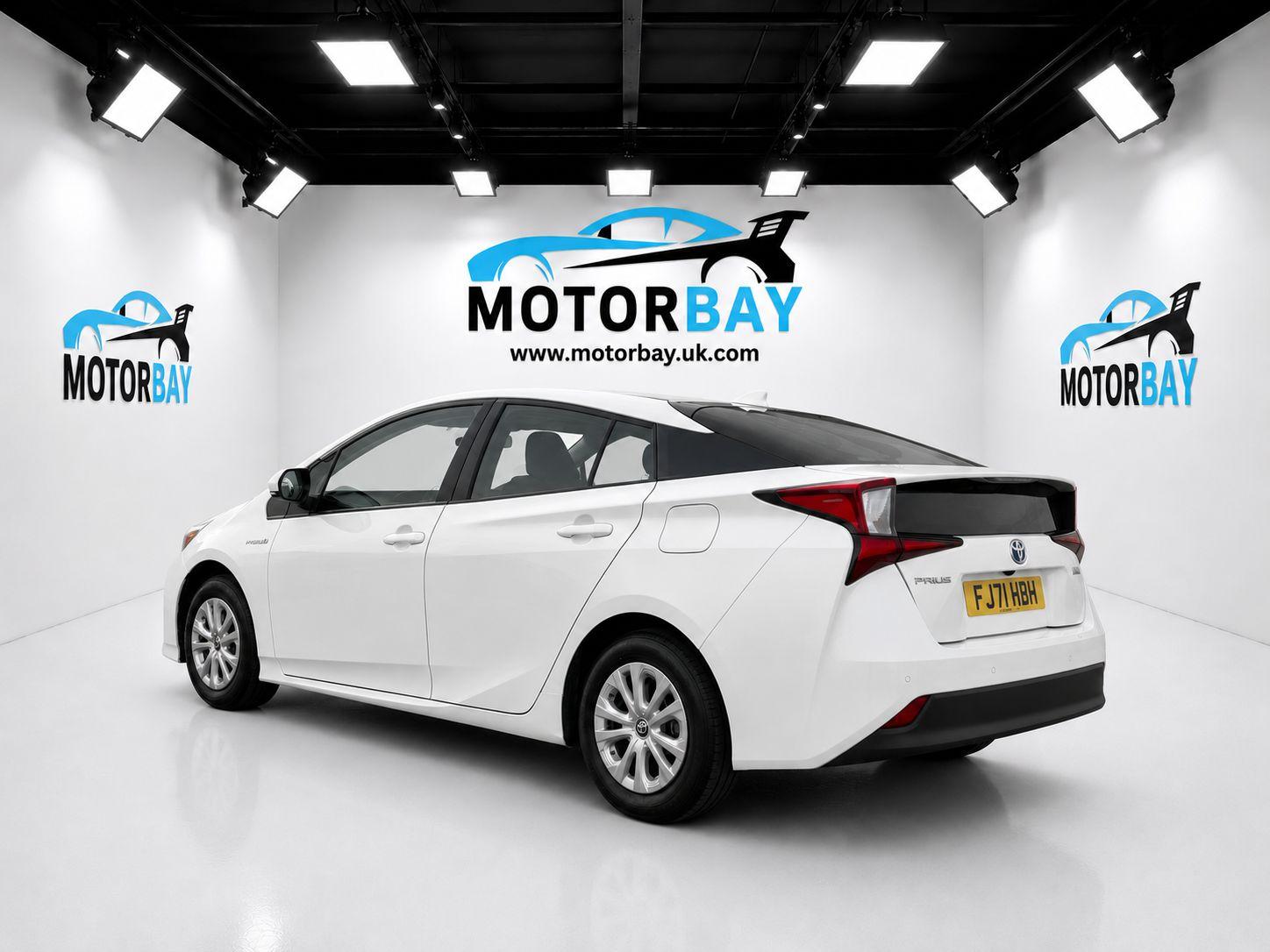 Toyota Prius - Image 4
