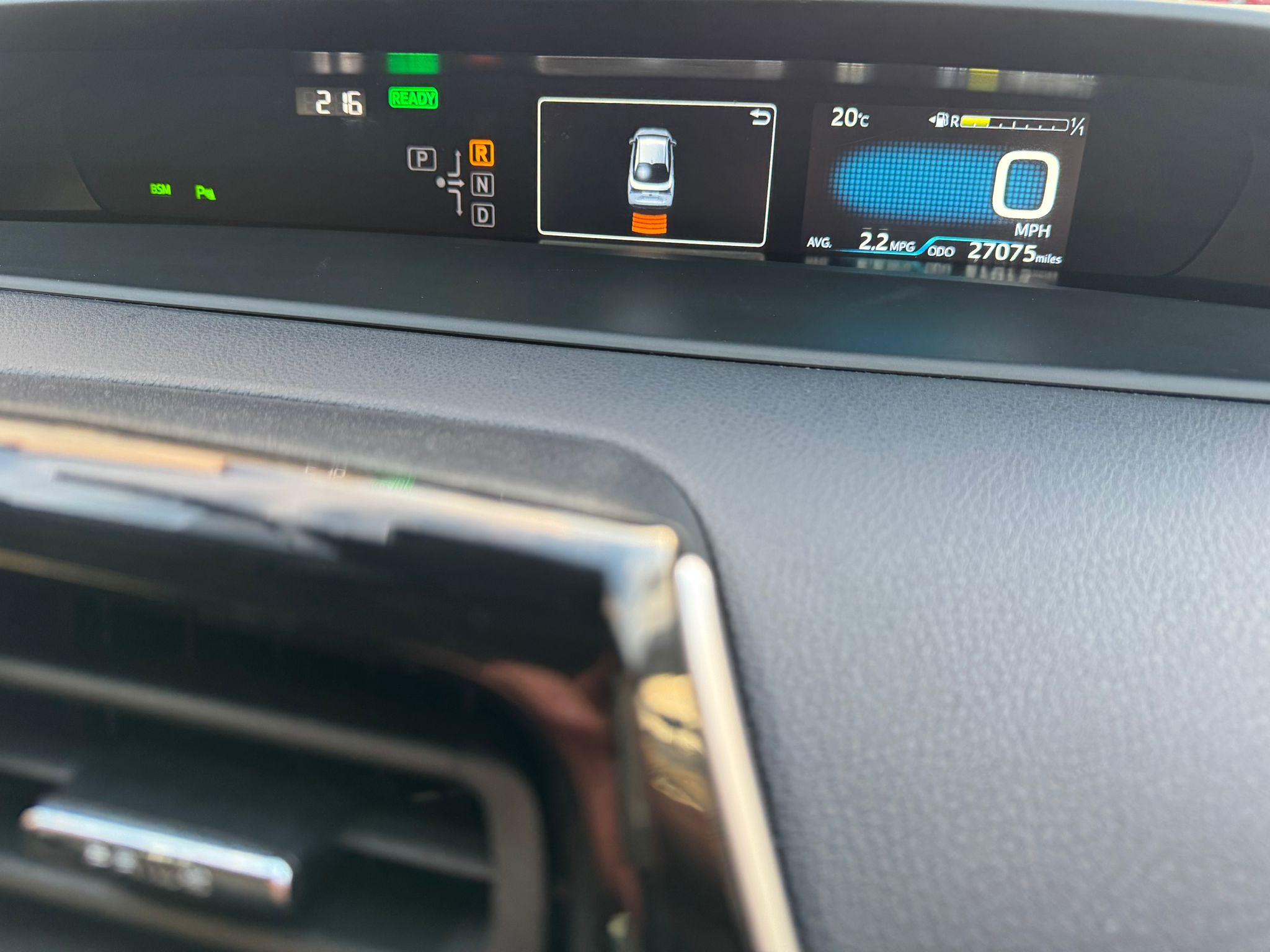 Toyota Prius - Image 12