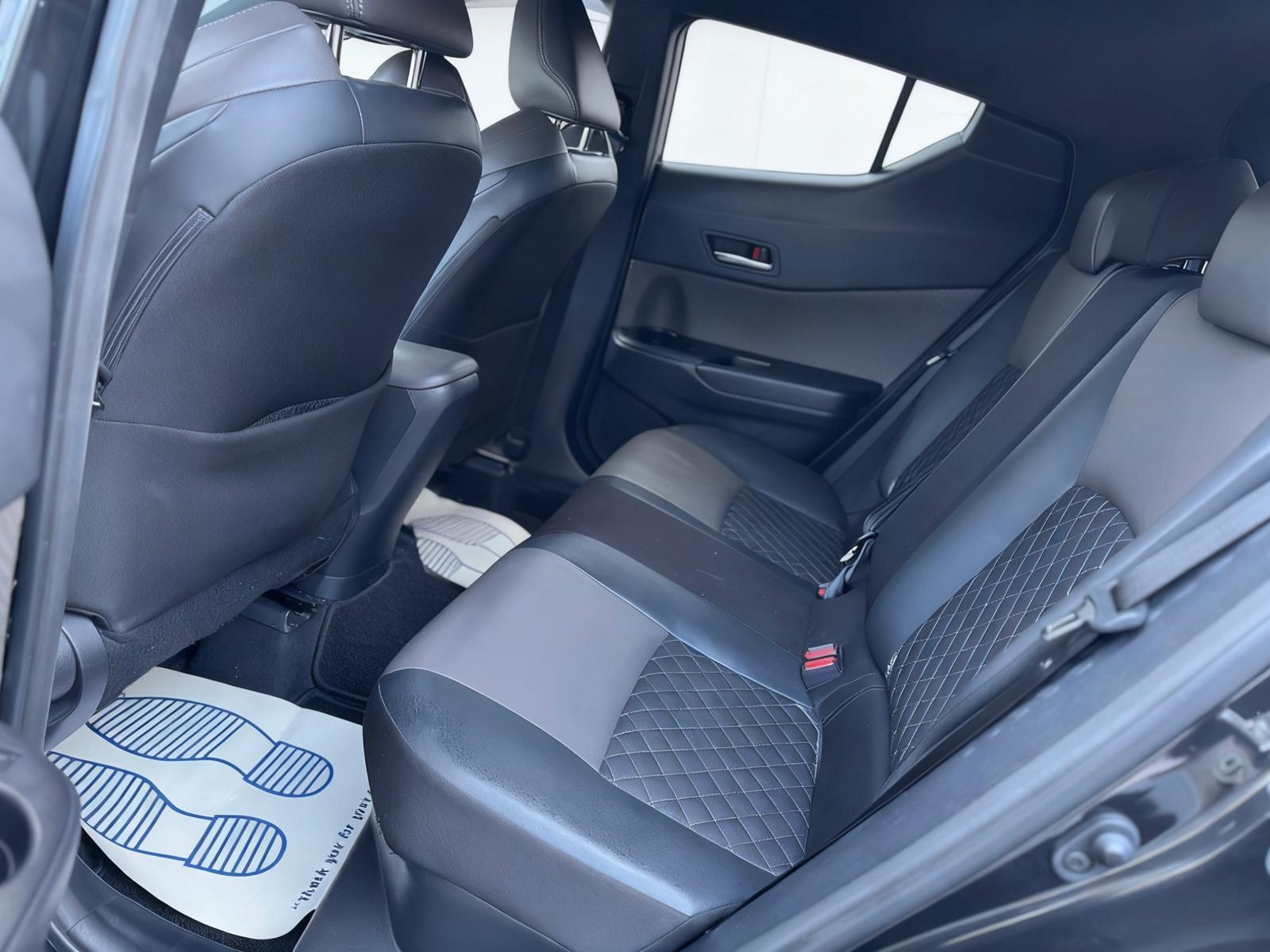 Toyota C-HR - Image 11