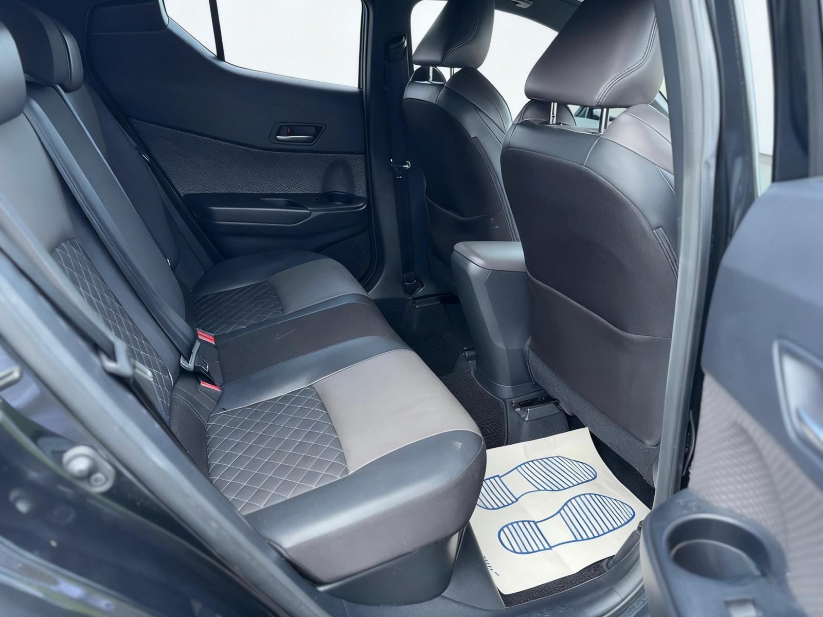Toyota C-HR - Image 13
