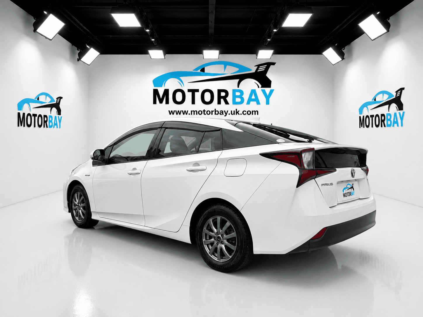 Toyota Prius - Image 4