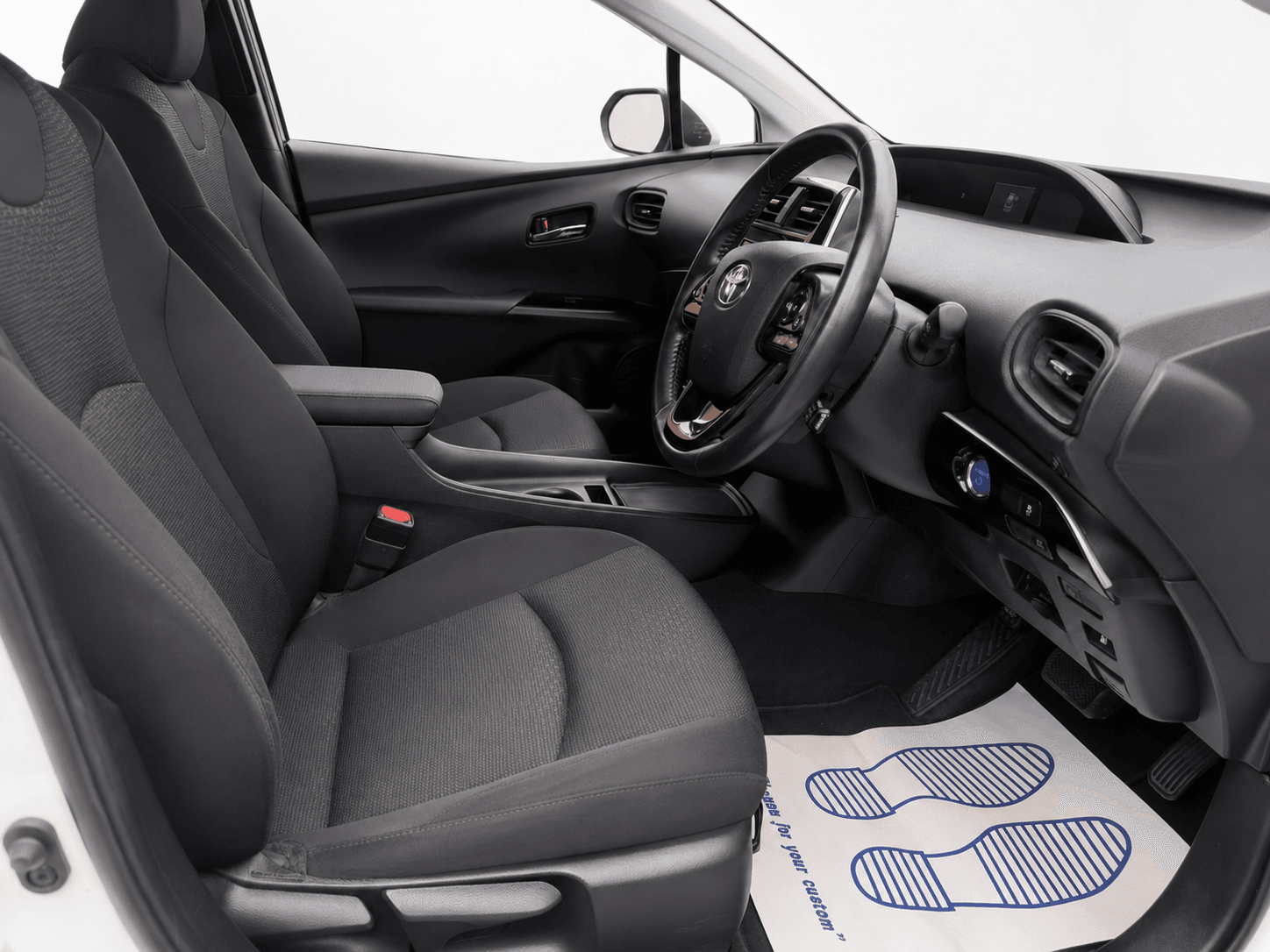 Toyota Prius - Image 10