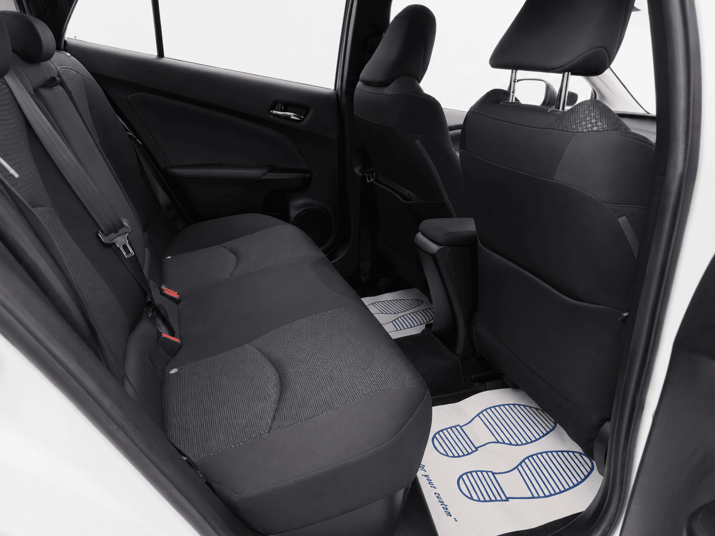 Toyota Prius - Image 11