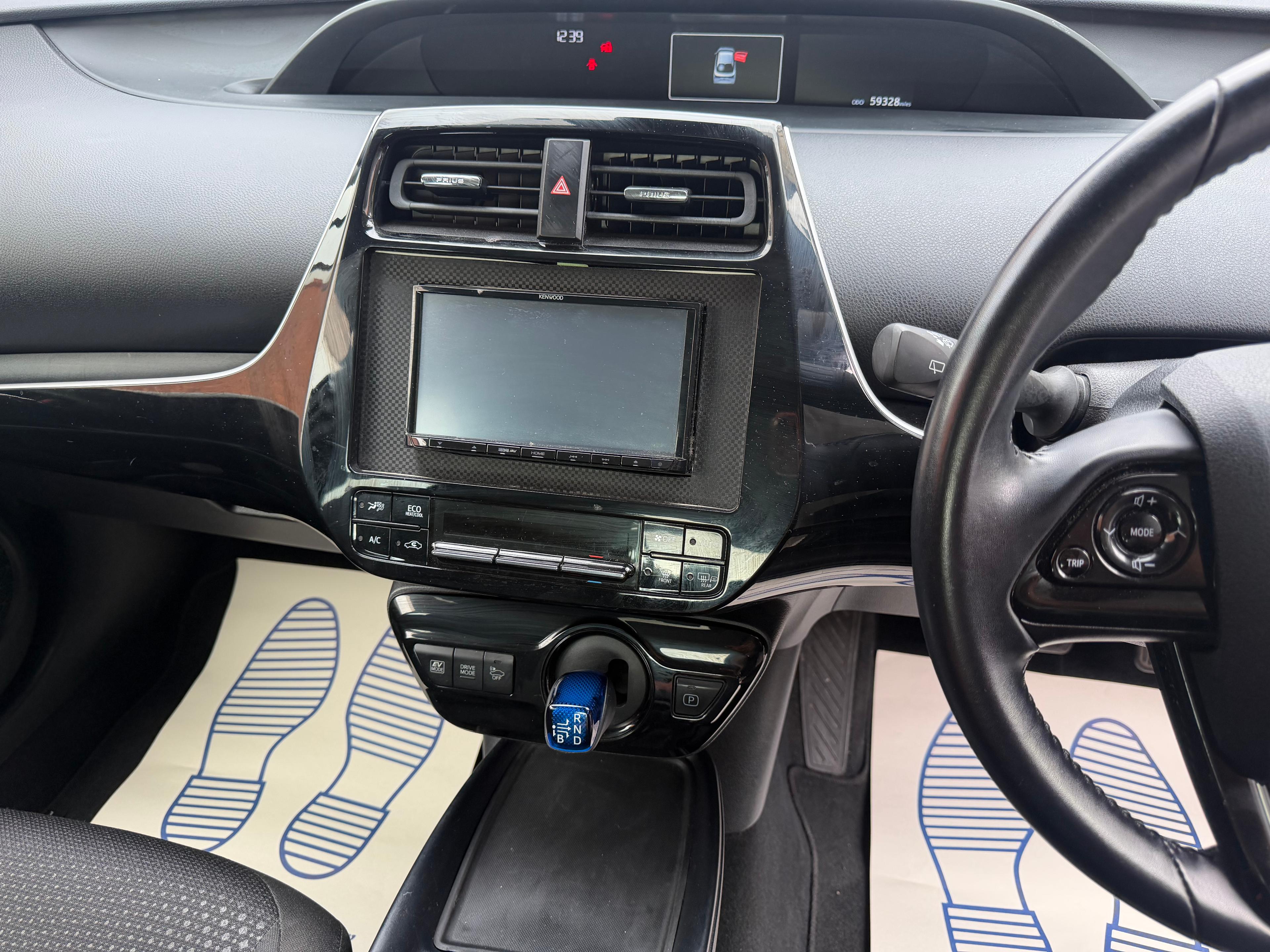 Toyota Prius - Image 18